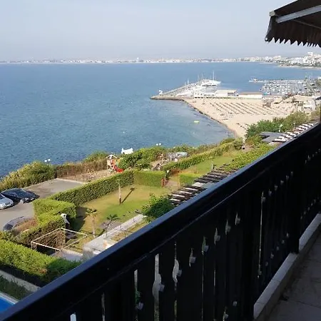 Apartment Квартира С Видом На Море В Трявна Бич *